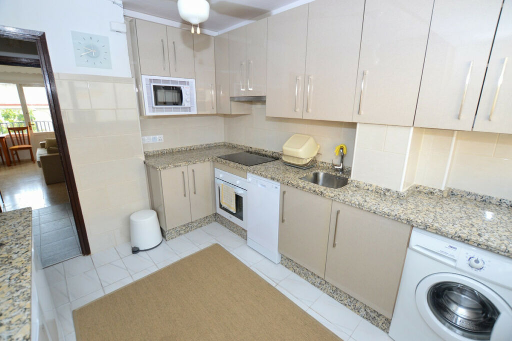 Middle Floor Apartment Torremolinos Centro Málaga - image 8