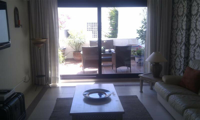 Ground Floor Apartment Nueva Andalucía Málaga - image 2