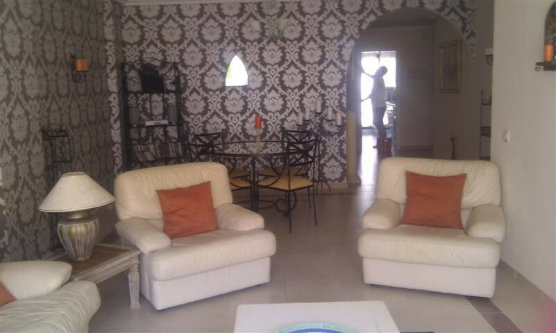 Ground Floor Apartment Nueva Andalucía Málaga - image 3
