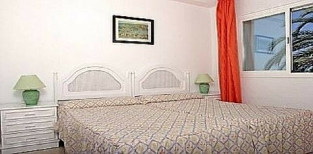 Middle Floor Apartment Cortijo Blanco Málaga - image 7