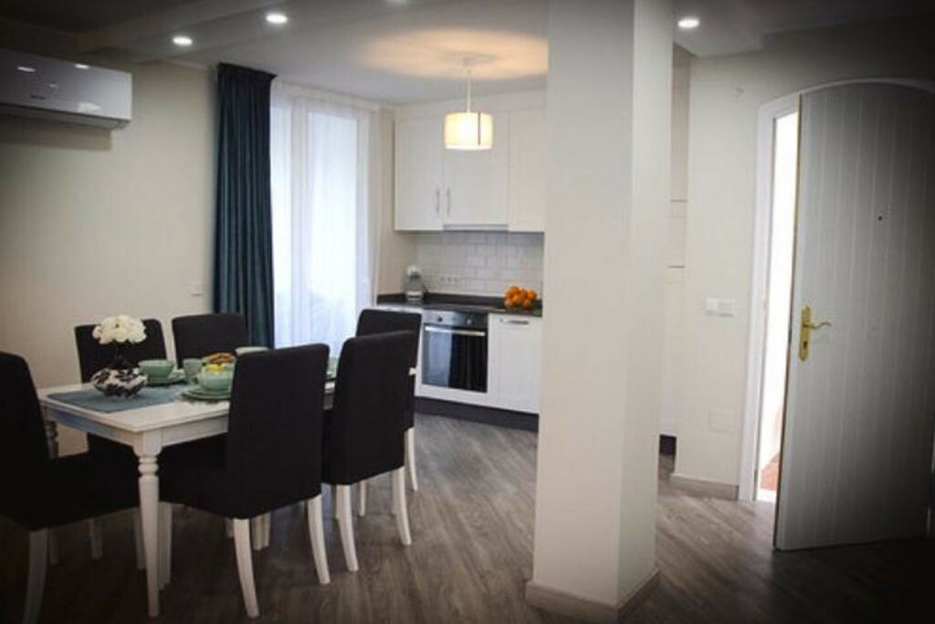 Middle Floor Apartment Calahonda Málaga - image 7