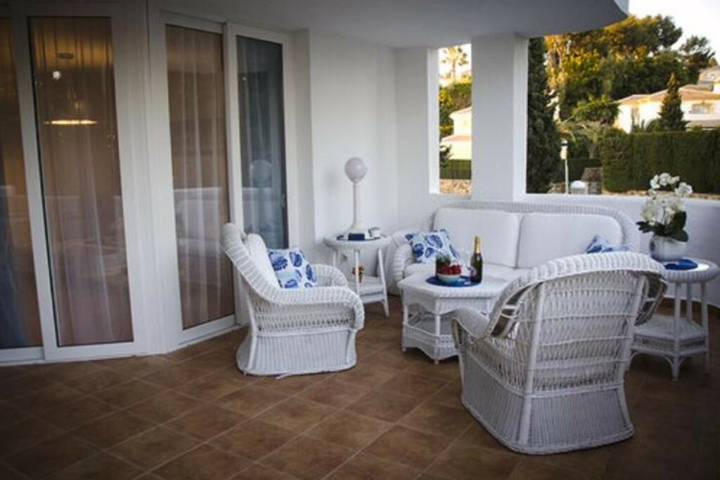Middle Floor Apartment Calahonda Málaga - image 9