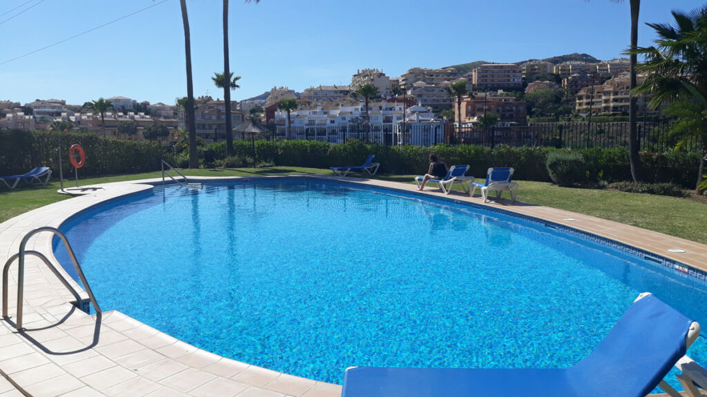 Middle Floor Apartment Riviera del Sol Málaga - image 2