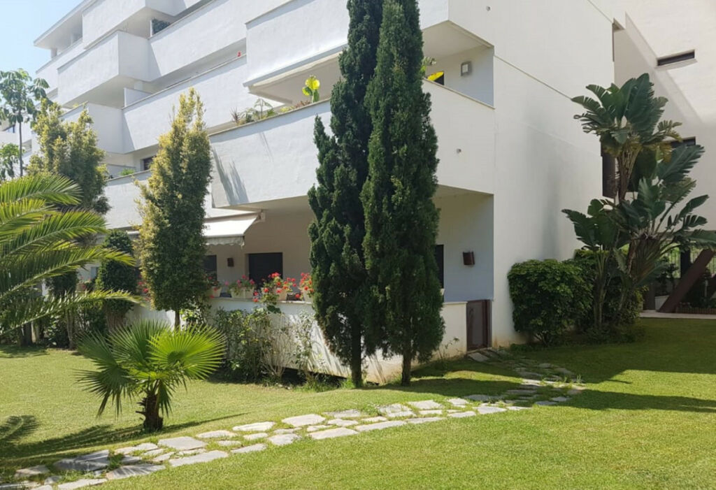 Ground Floor Apartment Estepona Málaga - image 9