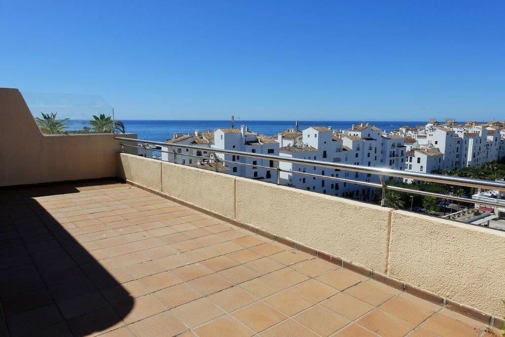 Top Floor Apartment Puerto Banús Málaga