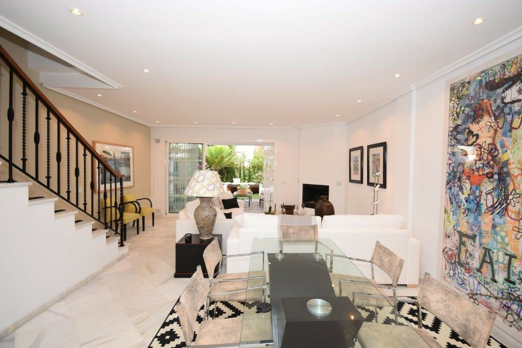 Townhouse Marbella Málaga - image 2