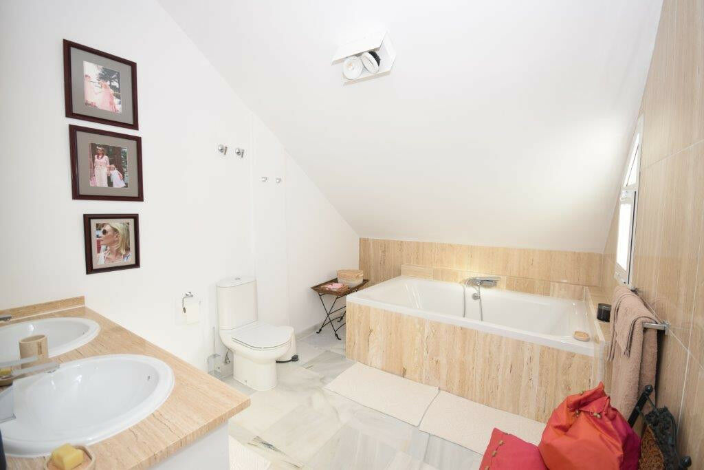 Townhouse Marbella Málaga - image 25