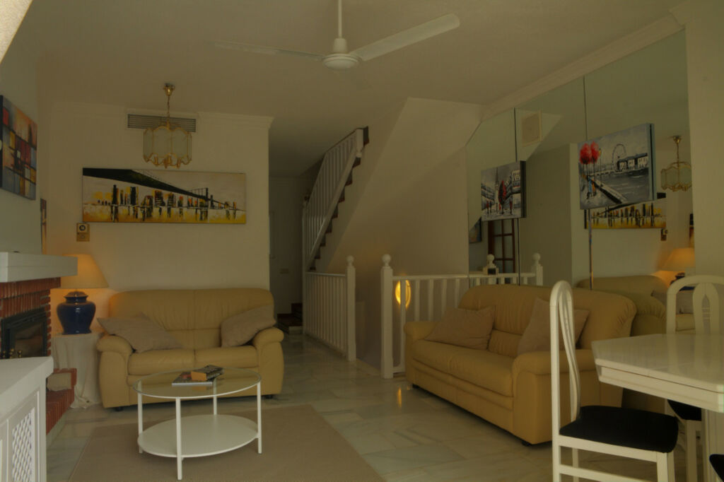 Townhouse Aloha Málaga - image 6