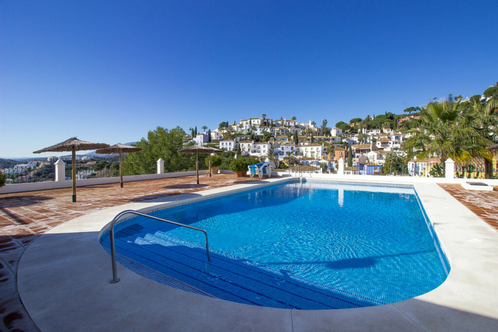 Townhouse La Heredia Málaga - image 21