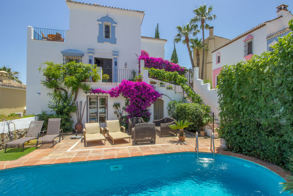 Townhouse La Heredia Málaga - image 23