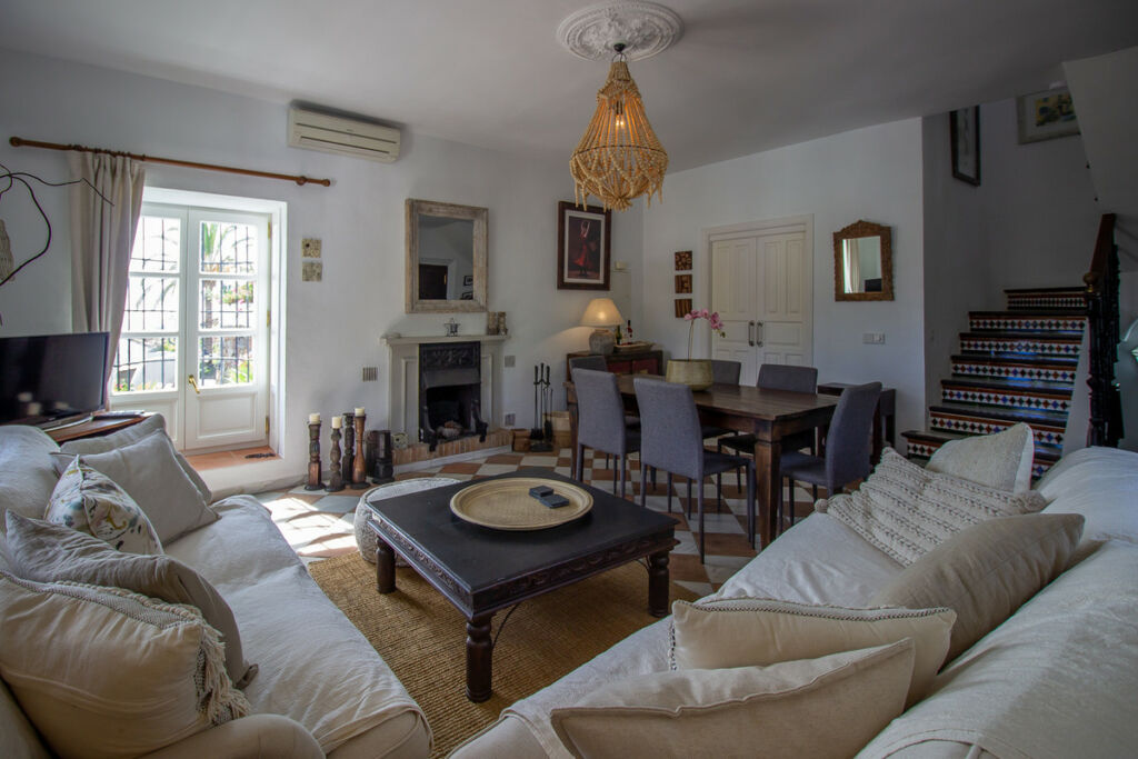 Townhouse La Heredia Málaga - image 4