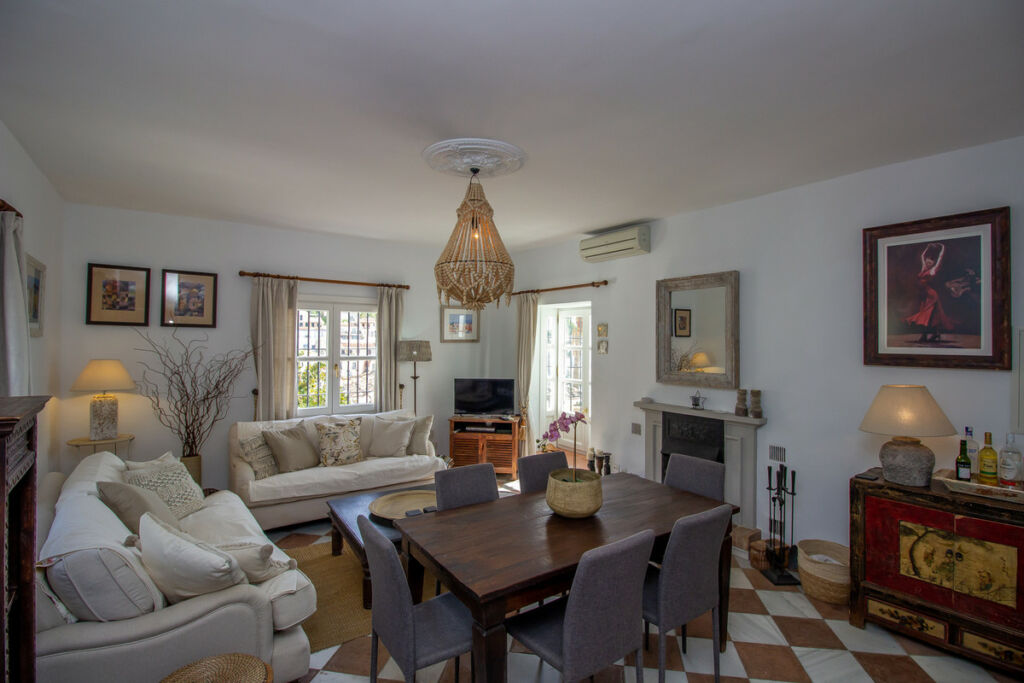 Townhouse La Heredia Málaga - image 5