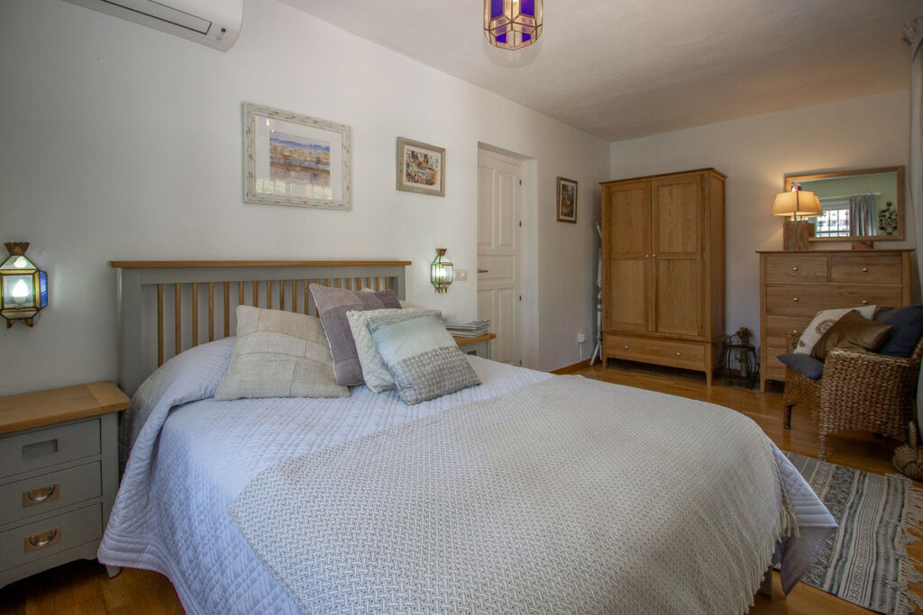 Townhouse La Heredia Málaga - image 9
