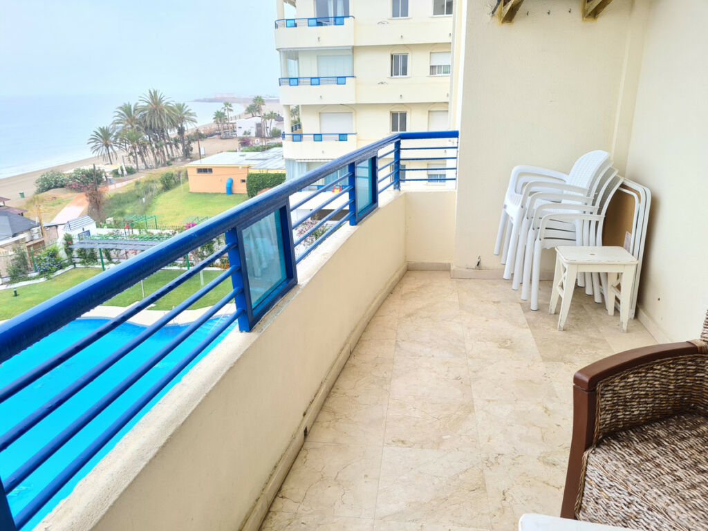 Middle Floor Apartment Marbella Málaga - image 3