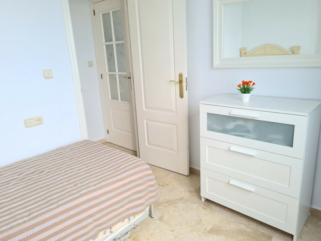 Middle Floor Apartment Marbella Málaga - image 9