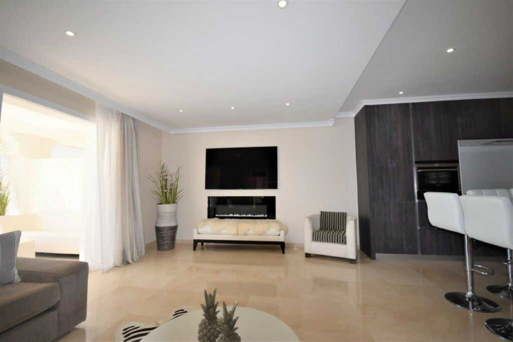 Ground Floor Apartment New Golden Mile Málaga - image 10