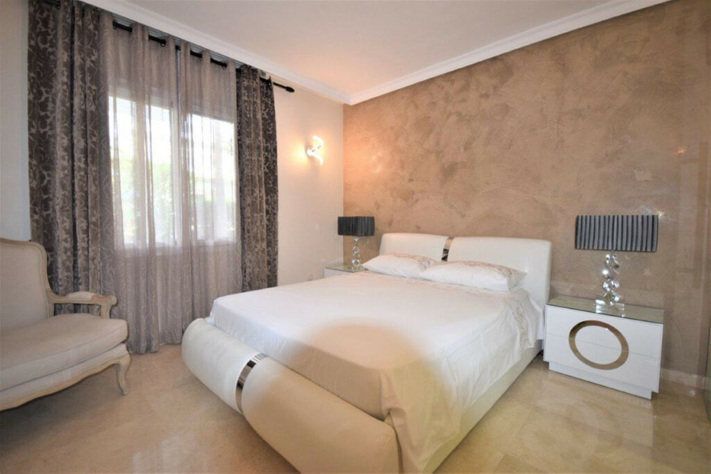 Ground Floor Apartment New Golden Mile Málaga - image 8