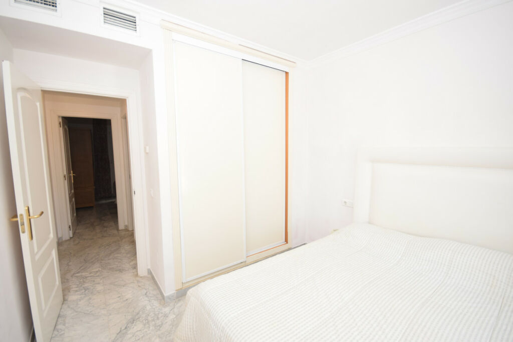 Ground Floor Apartment Puerto Banús Málaga - image 8