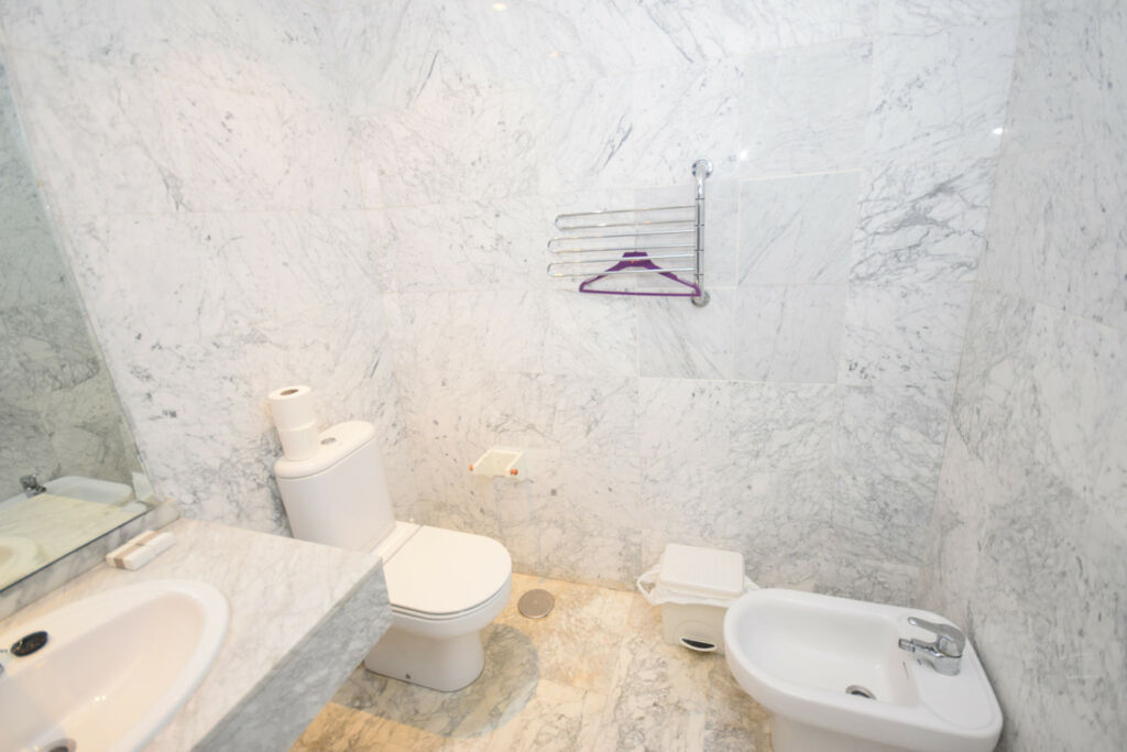 Ground Floor Apartment Puerto Banús Málaga - image 9