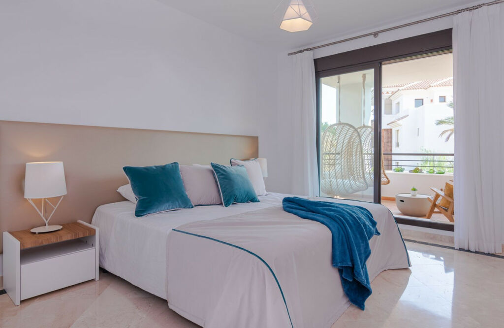 Middle Floor Apartment Casares Playa Málaga - image 10