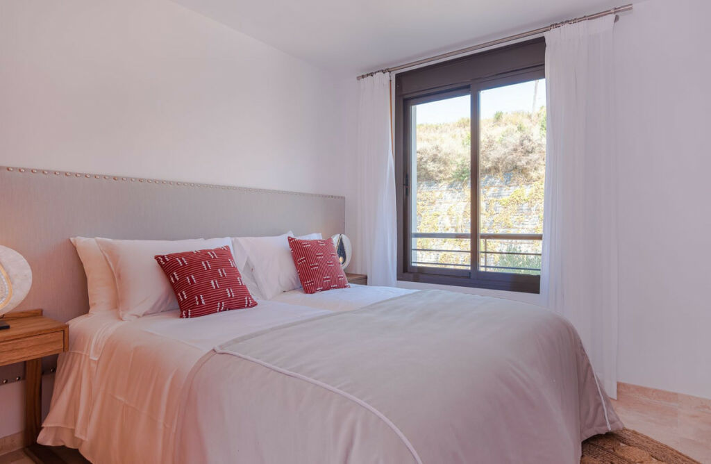 Middle Floor Apartment Casares Playa Málaga - image 11