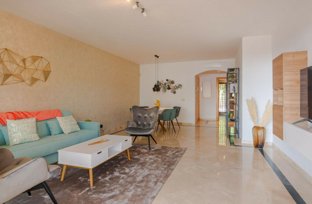 Middle Floor Apartment Casares Playa Málaga - image 20