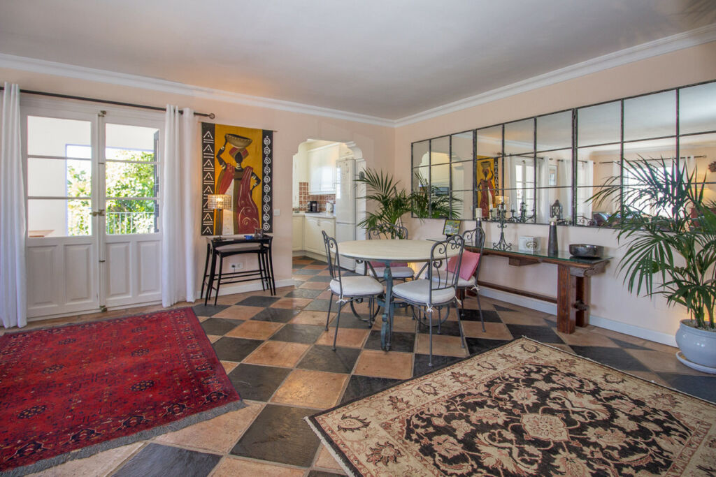 Townhouse La Heredia Málaga - image 13