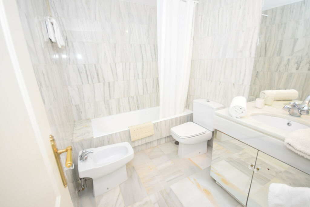 Ground Floor Apartment Estepona Málaga - image 15