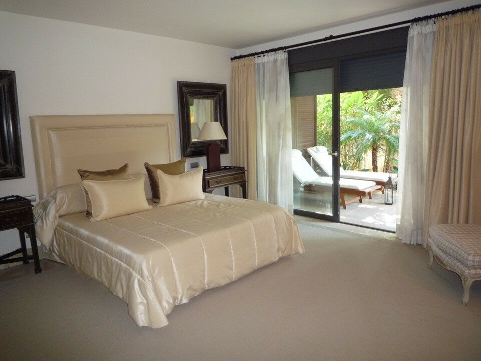 Ground Floor Apartment Los Monteros Málaga - image 2