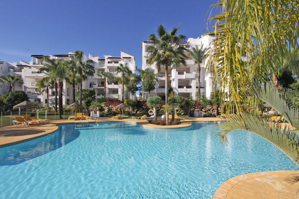 Ground Floor Apartment Marbella Málaga - image 2