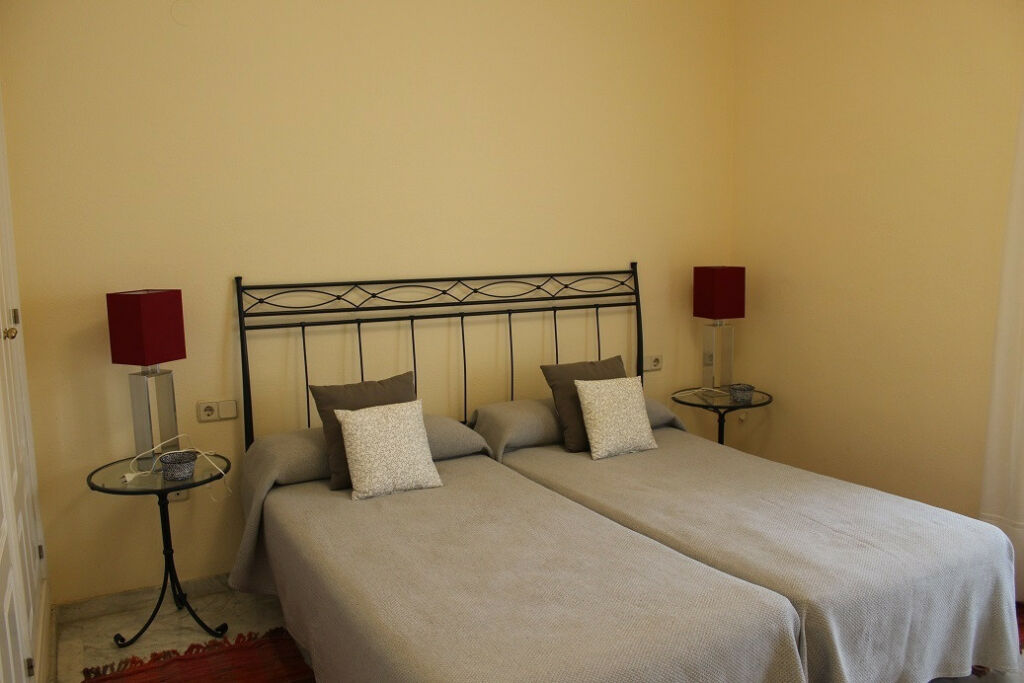 Ground Floor Apartment Marbella Málaga - image 2