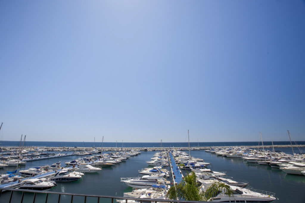 Penthouse Puerto Banús Málaga - image 20