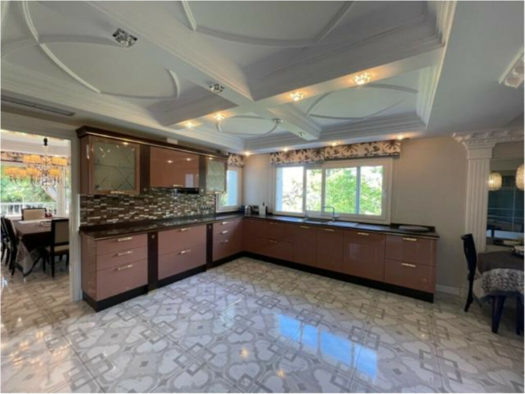 Detached Villa Marbella Málaga - image 25