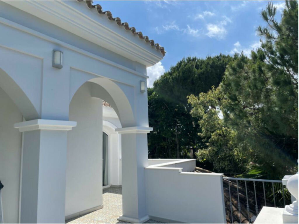 Detached Villa Marbella Málaga - image 3