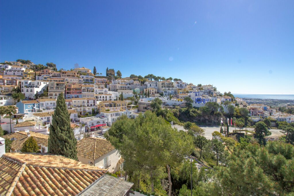 Townhouse La Heredia Málaga - image 3
