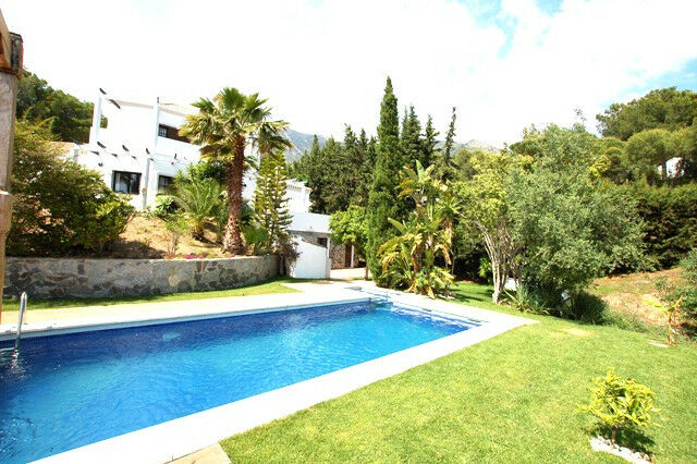Detached Villa Valtocado Málaga - image 3