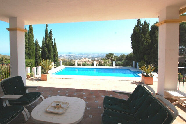Detached Villa Valtocado Málaga - image 3