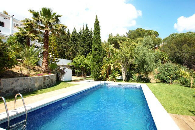 Detached Villa Valtocado Málaga - image 4