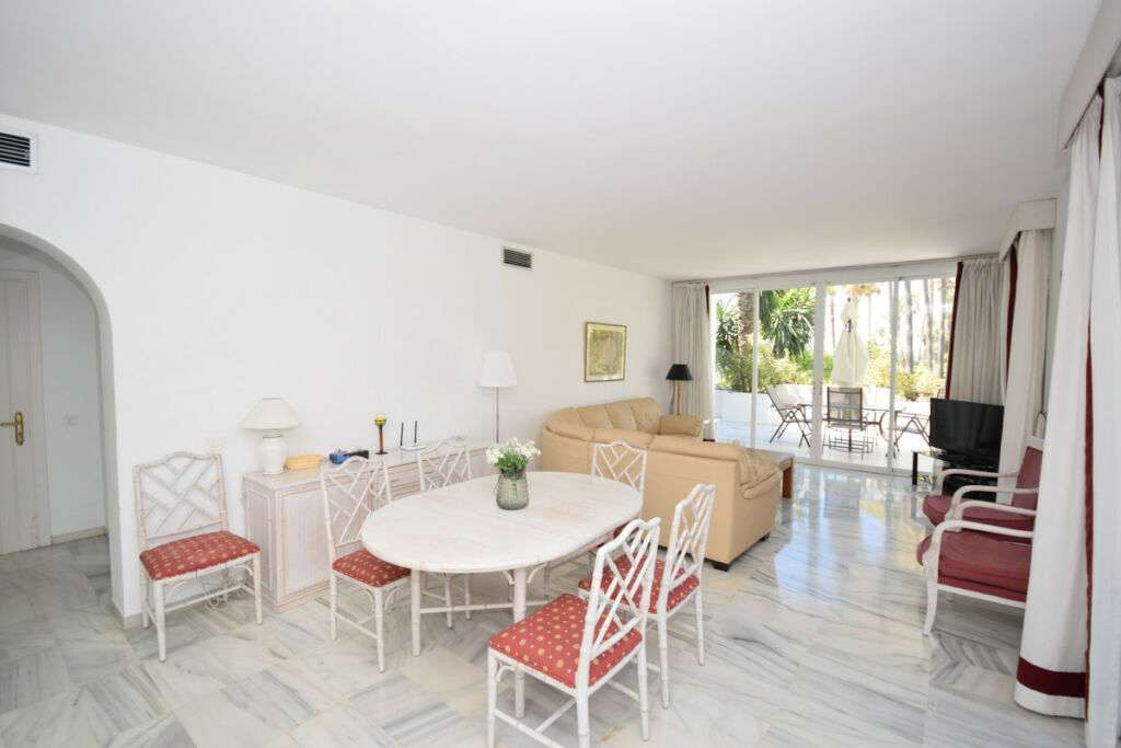 Ground Floor Apartment Estepona Málaga - image 4