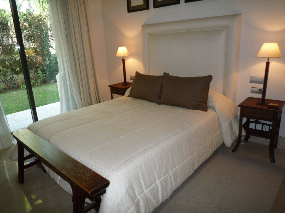 Ground Floor Apartment Los Monteros Málaga - image 4