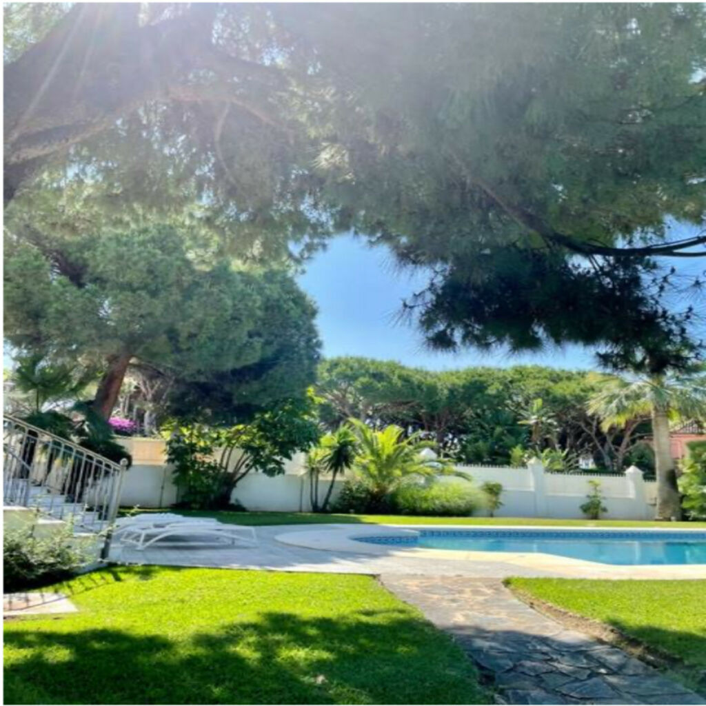 Detached Villa Marbella Málaga - image 5