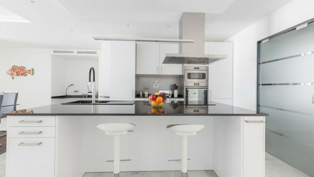 Ground Floor Apartment New Golden Mile Málaga - image 5
