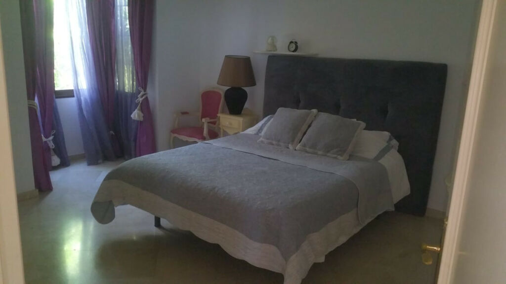 Detached Villa Benahavís Málaga - image 2