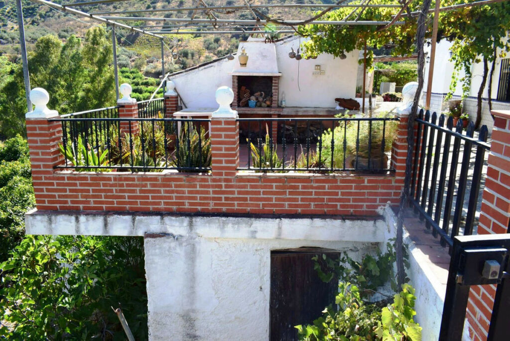 Semi-Detached House Cútar Málaga - image 3