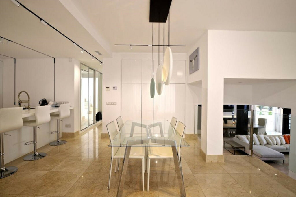 Detached Villa Las Brisas Málaga - image 7