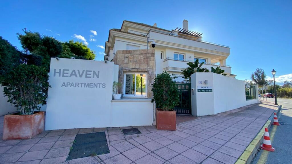 Top Floor Apartment Estepona Málaga