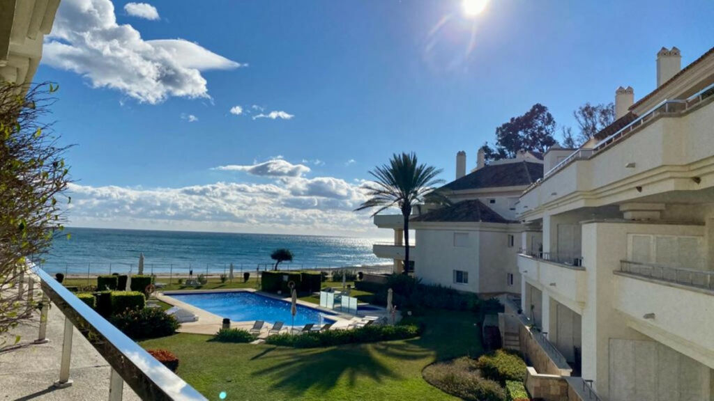 Top Floor Apartment Estepona Málaga - image 14
