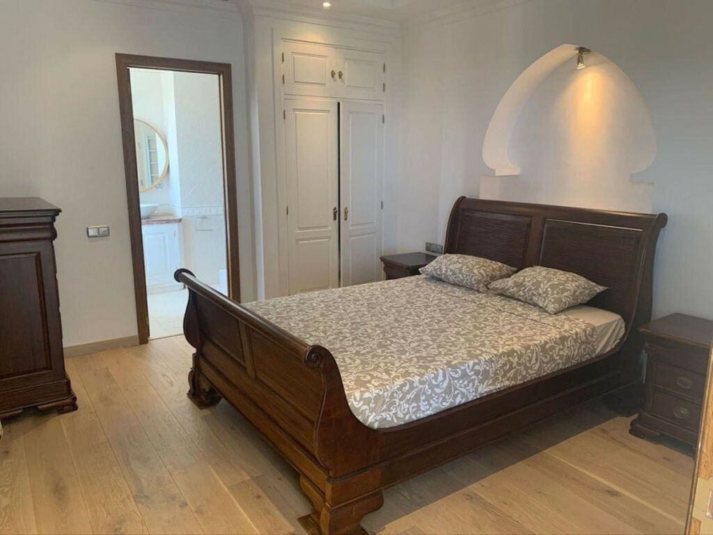 Detached Villa Benahavís Málaga - image 19
