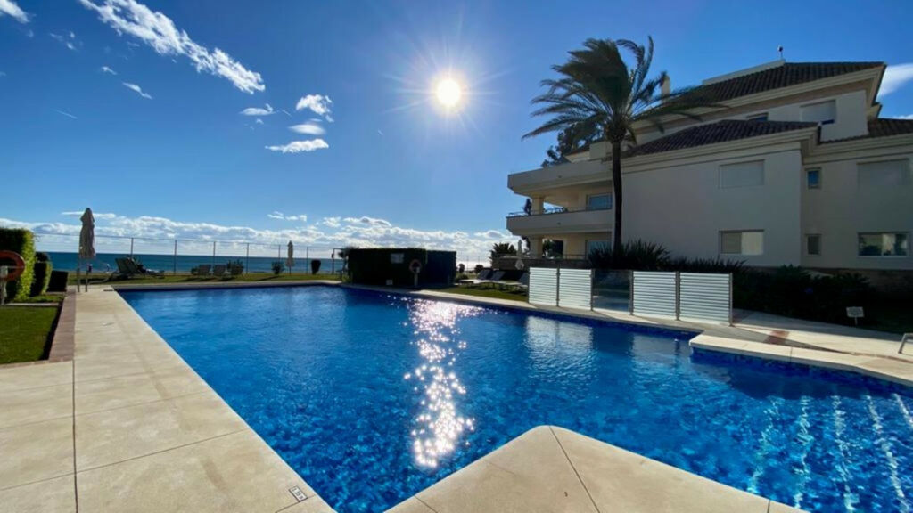 Top Floor Apartment Estepona Málaga - image 32