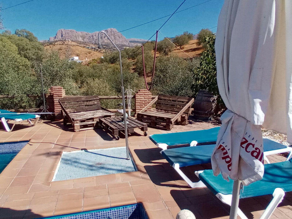 Detached Villa Riogordo Málaga - image 38